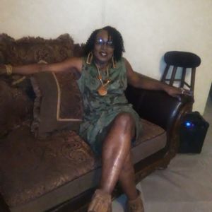 Meet your Posher, Joyce ann